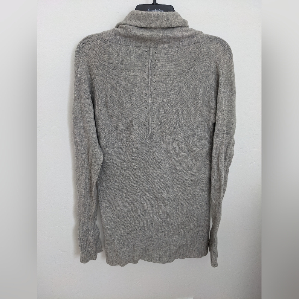Banana Republic Gray Cashmere Cardigan Sweater Size Small - Picture 2 of 6